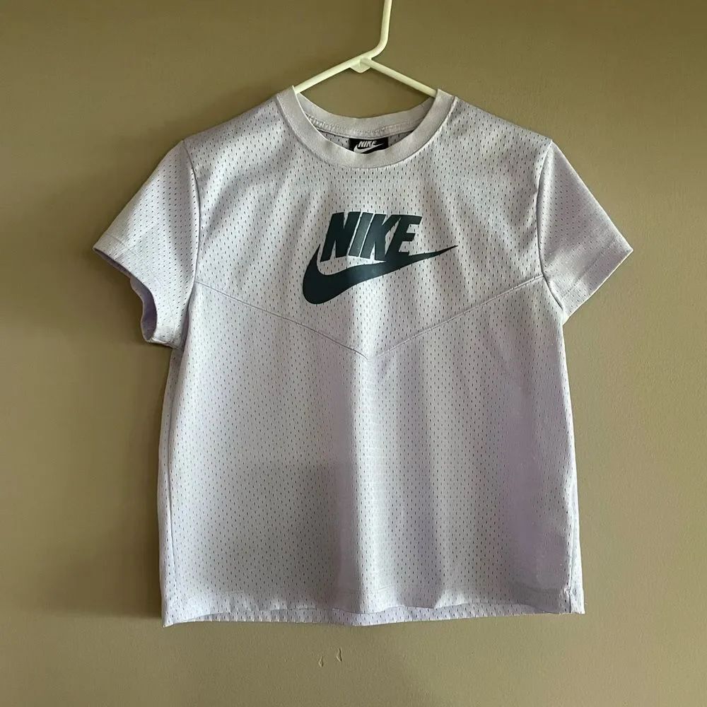 Nike breathable shirt